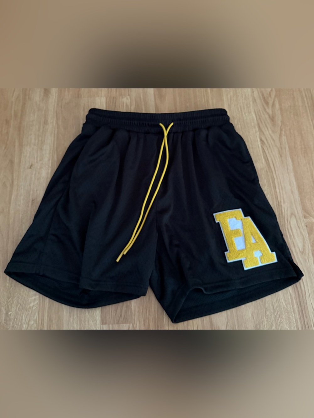 EUC Men’s Echt Apparel Top Marks Shorts - Vintage Collegiate Street Wear Vibe-L